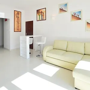 center-warsaw-apartamenty-smolna.warsawhotelspoland.com/